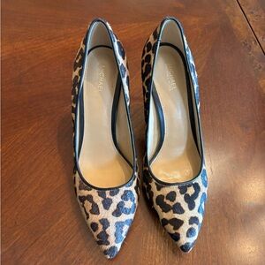 Michael kors faux fur leopard heel